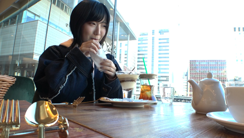 [AVレビュー]  四宮繭そっくりさん「マジ軟派、初撮。 1773 引っ込み思案だけどHなことには興味津々！膣奥ピストンで何度も何度も何度も絶頂！！」をレビュー