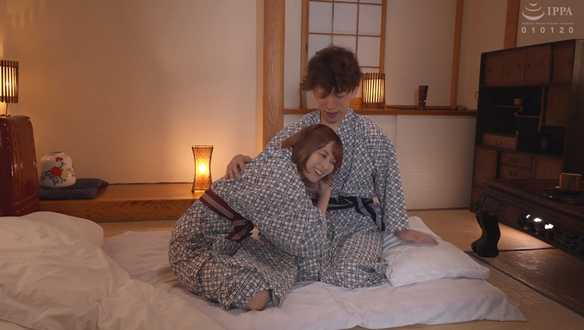 [AVレビュー] 豊岡さつき、鹿野あも、彩川ゆめ「変な喘ぎ声」をレビュー