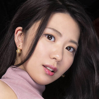 [山岸逢花] アナウンサー設定から見事に脱却。今が旬なしっとり女優風AV女優